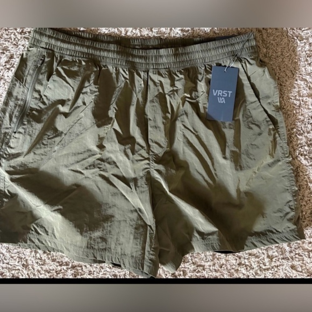 Men’s New VRST Men's 7" All-In Unlined Short Shorts Olive Green Shine Size - Picture 1 of 10